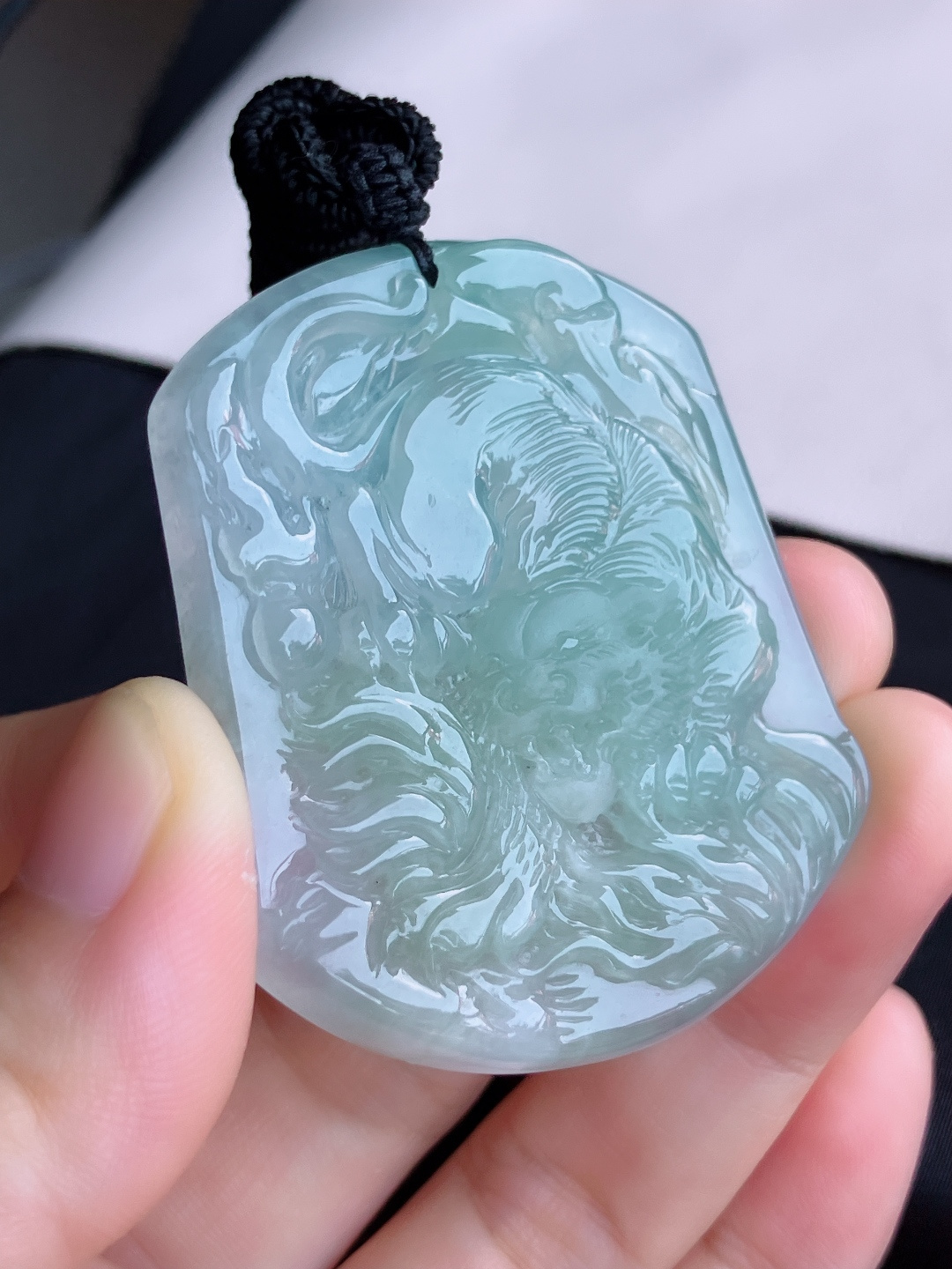 ️底色生肖虎牌，晶莹剔透，尺寸53/44.5/5.3/自然光实拍