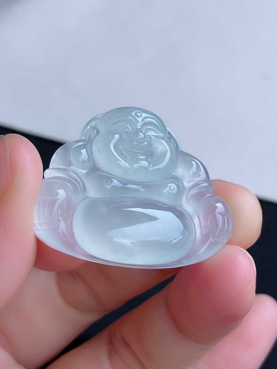 白冰弥勒佛，晶莹剔透，雪花飘飘，尺寸36.5/28.6/6.3/自然光实拍