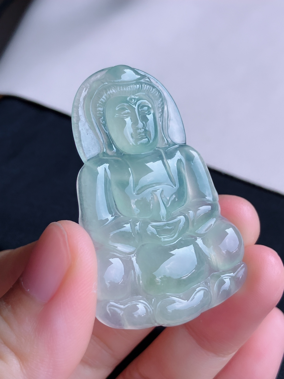 ️底色观音，晶莹剔透，面容慈祥，尺寸52.8/35.3/5.3/自然光实拍