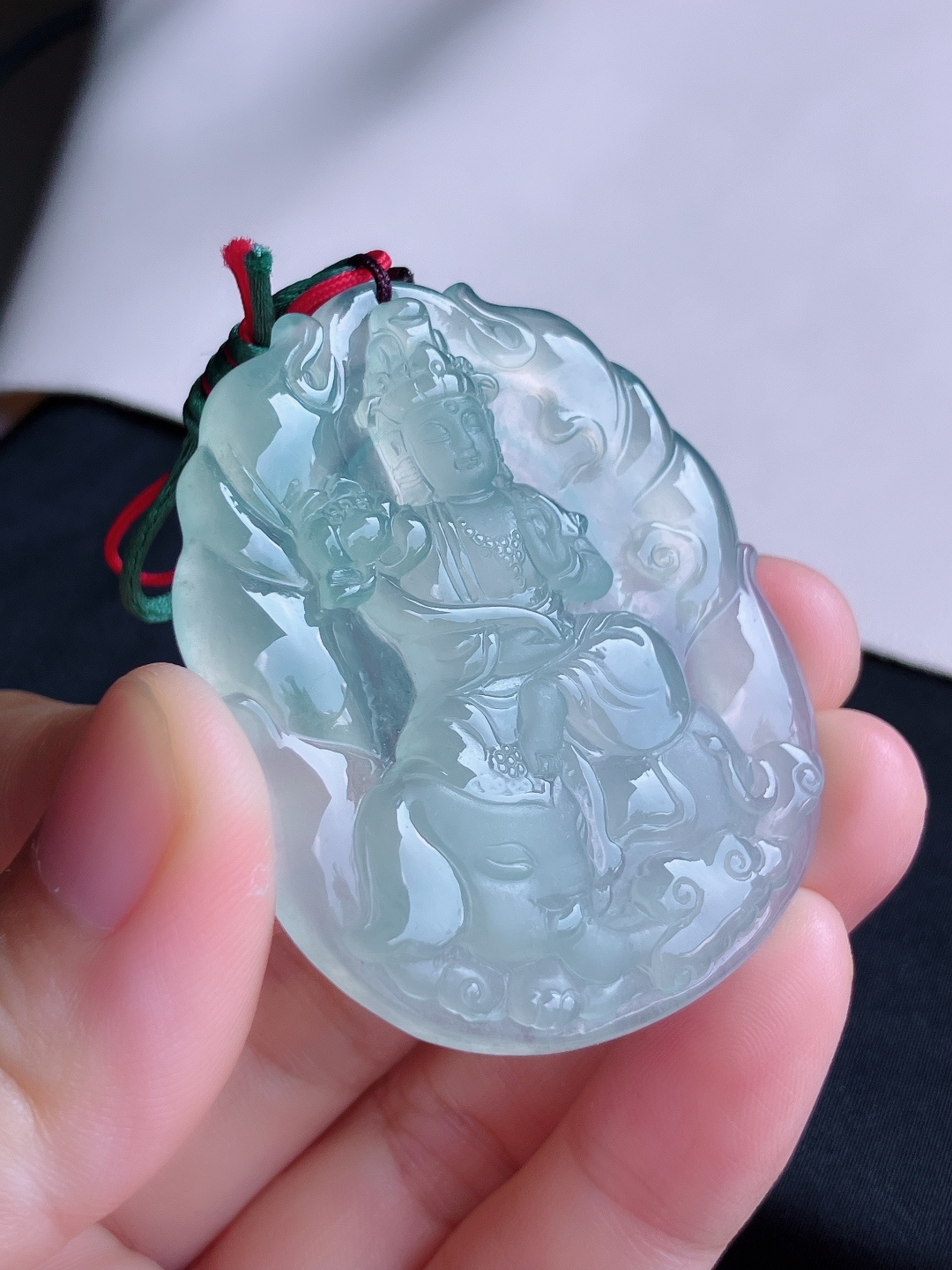 ️，底色普贤观音，晶莹剔透，纯净，尺寸51.6/44/5.6/自然光实拍