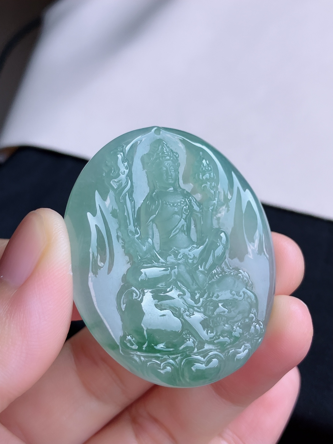 ️底色文殊观音，晶莹剔透，尺寸48/40/6.3/自然光实拍
