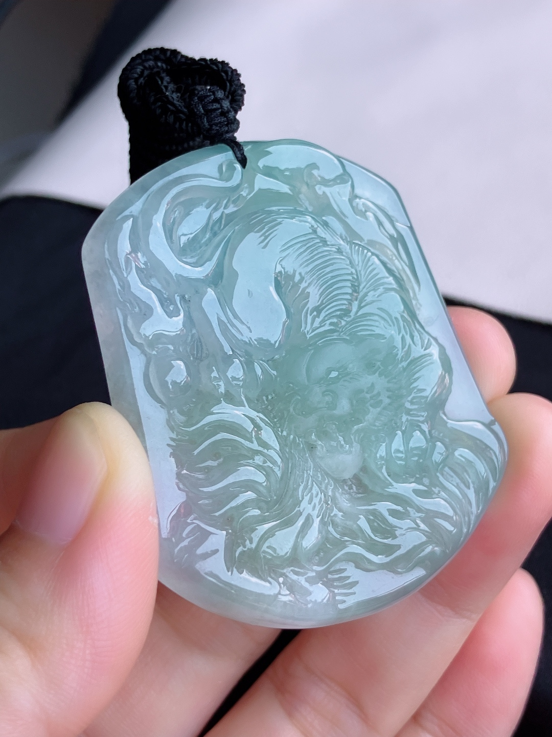 ️底色生肖虎牌，晶莹剔透，尺寸53/44.5/5.3/自然光实拍
