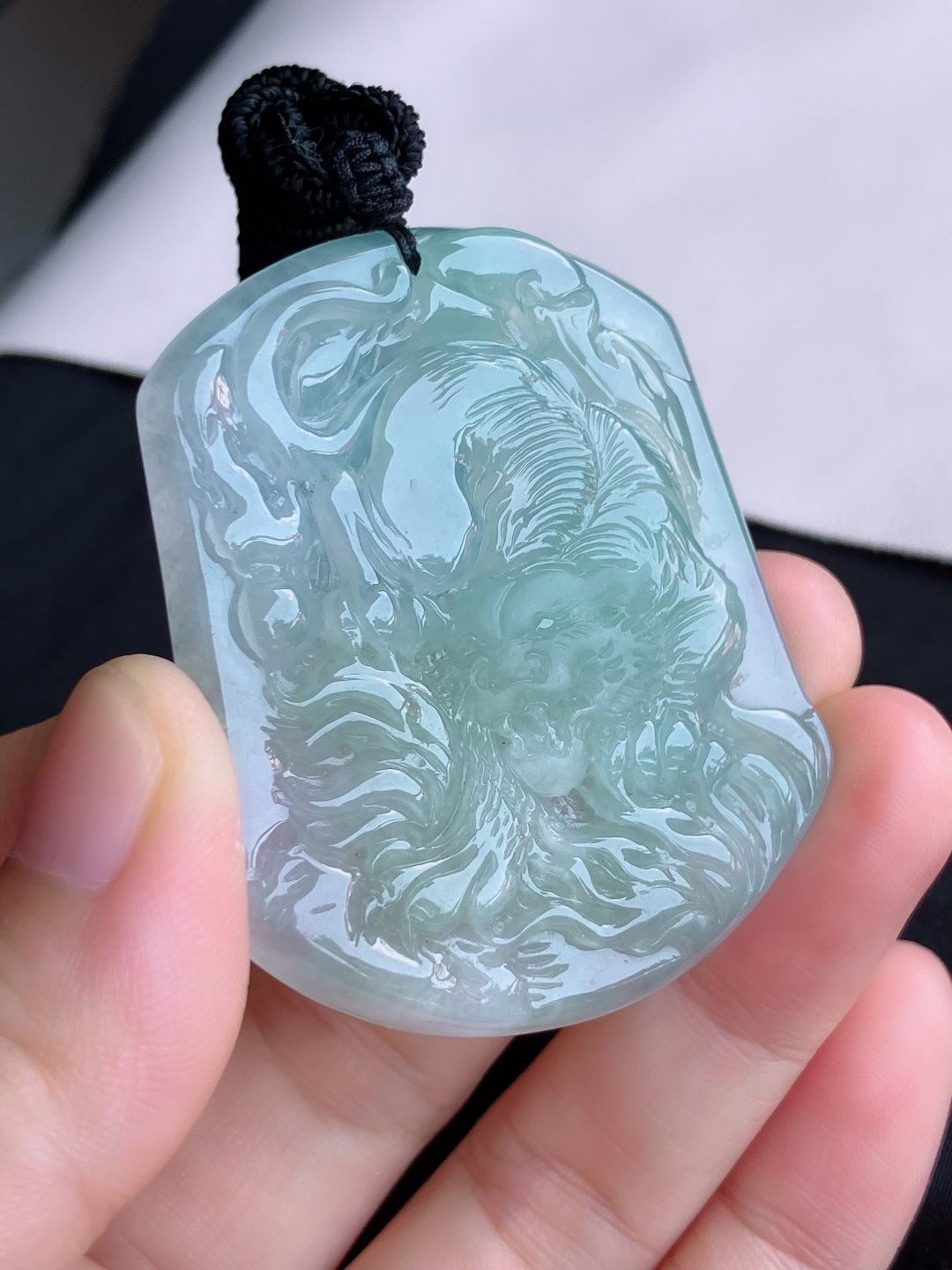 ️底色生肖虎牌，晶莹剔透，尺寸53/44.5/5.3/自然光实拍