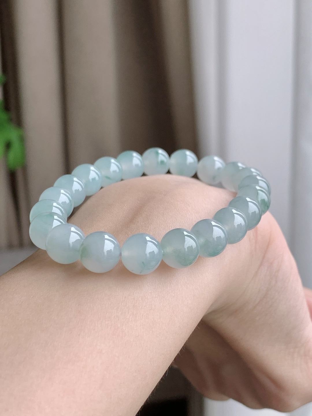 【珠子】飘花手串圆珠子手串 【说明】缅甸 性比高 【尺寸】8.8mm 【重量】25.8克