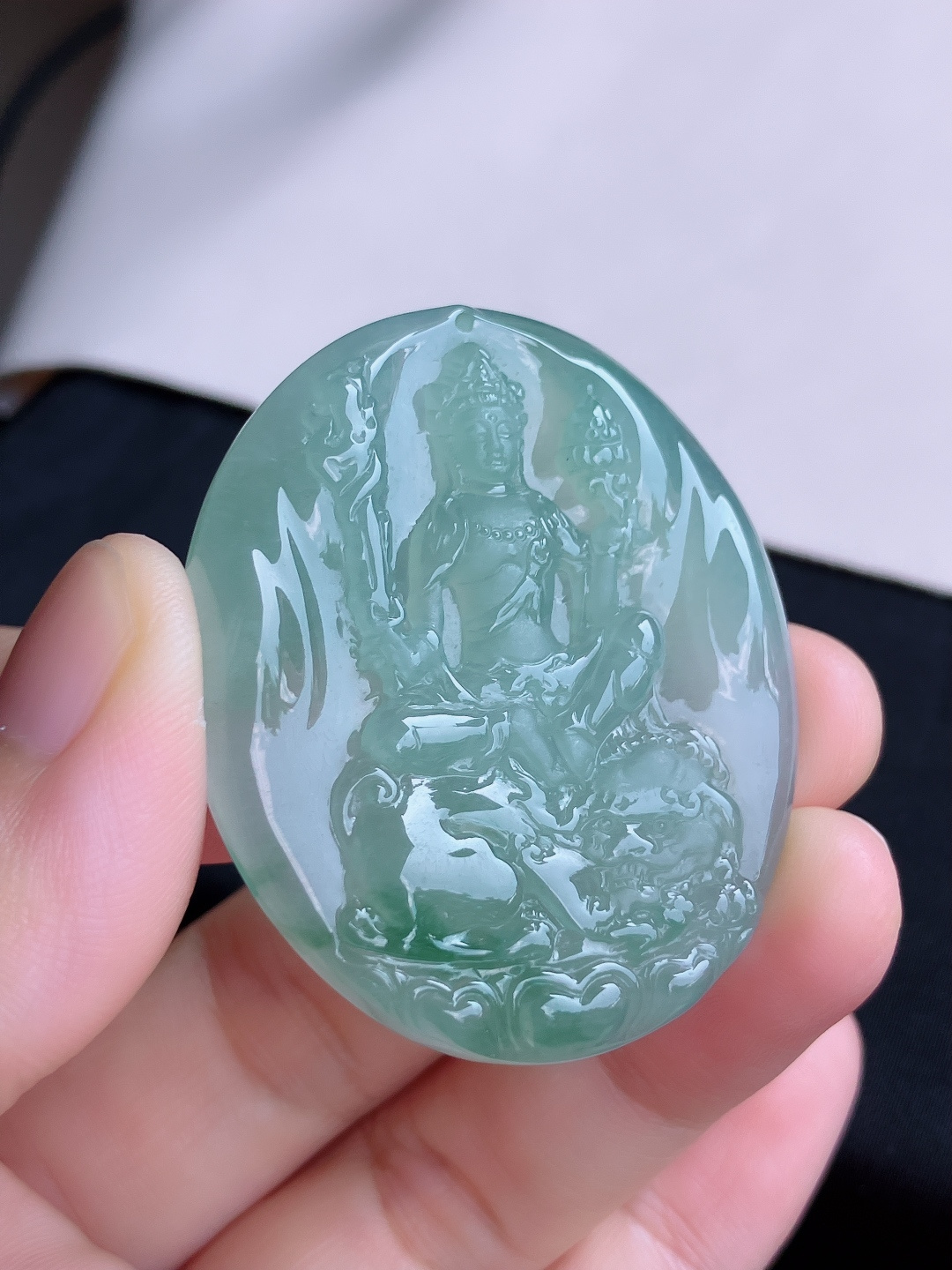 ️底色文殊观音，晶莹剔透，尺寸48/40/6.3/自然光实拍