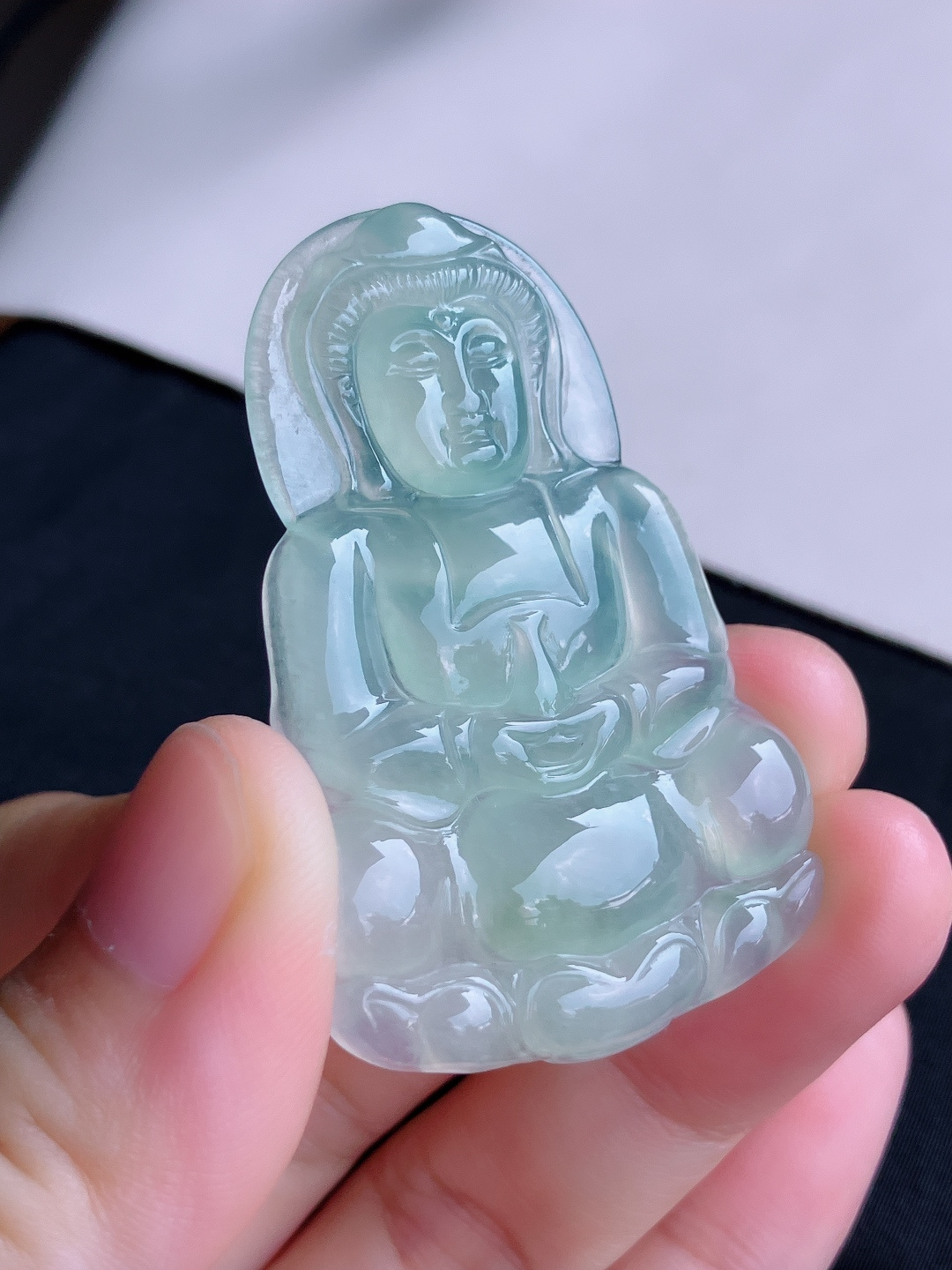 ️底色观音，晶莹剔透，面容慈祥，尺寸52.8/35.3/5.3/自然光实拍