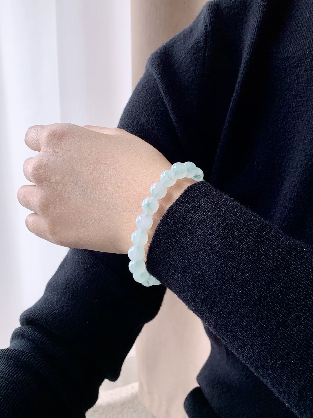 【珠子】飘花手串圆珠子手串 【说明】缅甸 性比高 【尺寸】8.8mm 【重量】25.8克