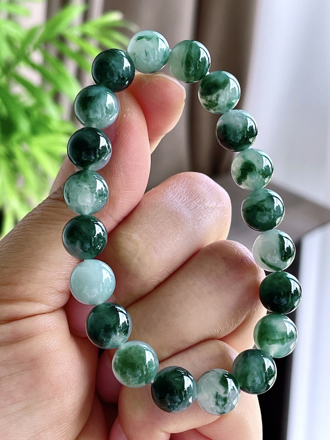 【珠子】飘花手链圆珠珠子手链 【说明】缅甸 性比高 【尺寸】9.6-9.4mm 【重量】30.4克