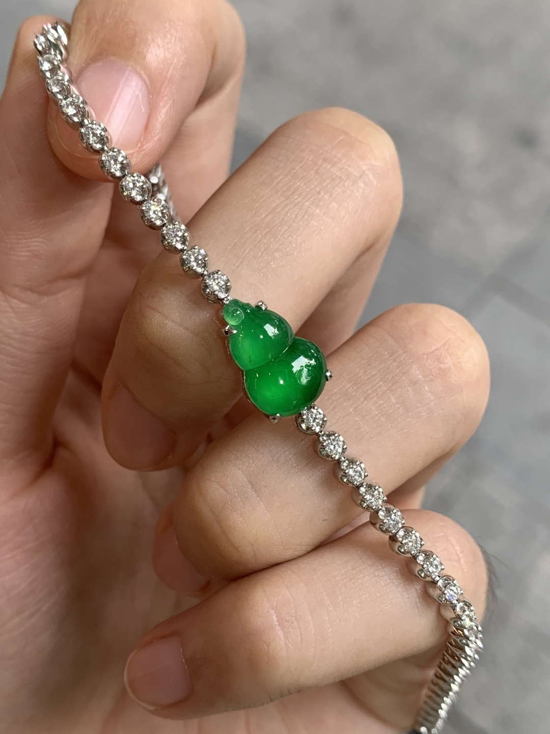 ️阳绿葫芦手链， 18k金镶嵌，13.1-8.6-2.6