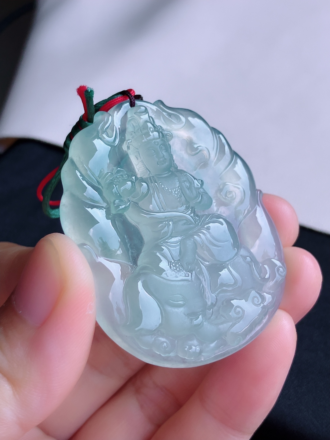 ️，底色普贤观音，晶莹剔透，纯净，尺寸51.6/44/5.6/自然光实拍