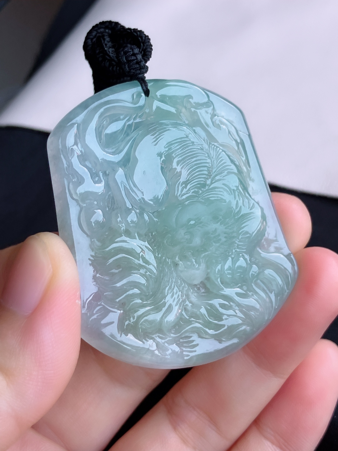 ️底色生肖虎牌，晶莹剔透，尺寸53/44.5/5.3/自然光实拍