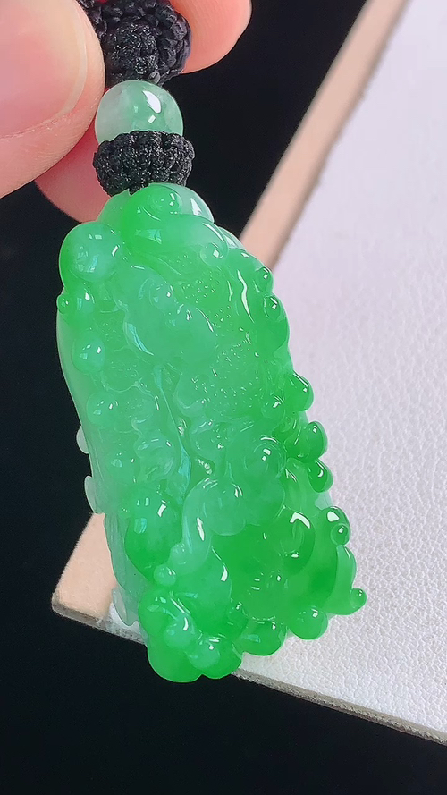 ️阳绿白菜，无裂，尺寸:40.3-22.1-16.3mm 28