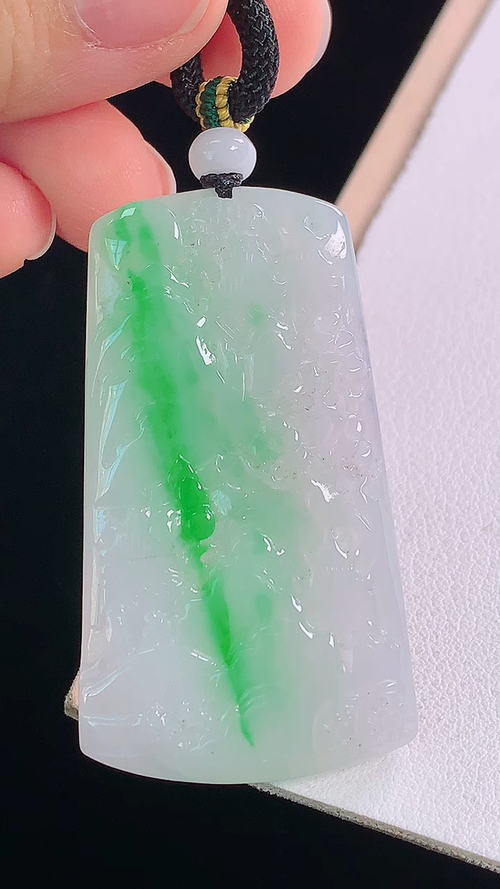 ️冰飘绿山水牌，无裂，尺寸:48.4-27.8-4.8mm 28