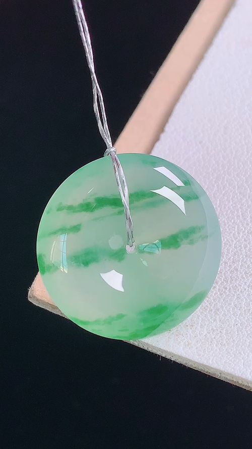 ️冰飘绿平安扣，无裂，尺寸:21.8-6.1mm 29