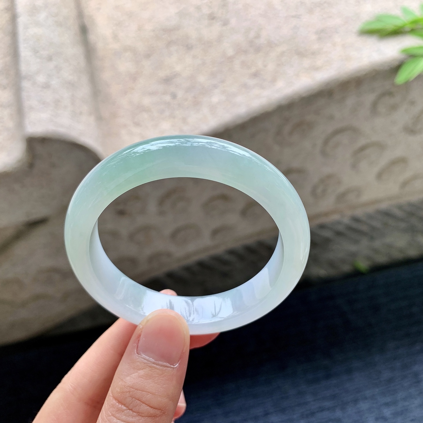 正圈49 50 圈口50/11.5/7.2 编码GL092452 细糯飘绿，水润，种老，细腻，无裂