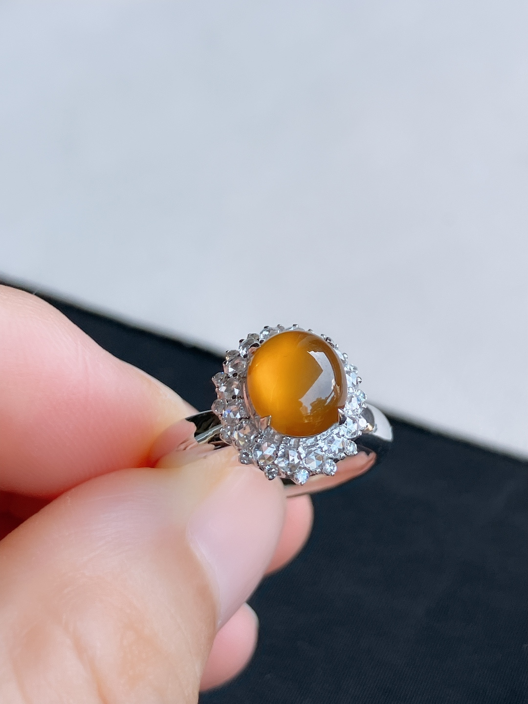 ️，冰黄戒指，晶莹剔透，简约时尚，尺寸8.6/8.3/10.5/圈口17/自然光实拍