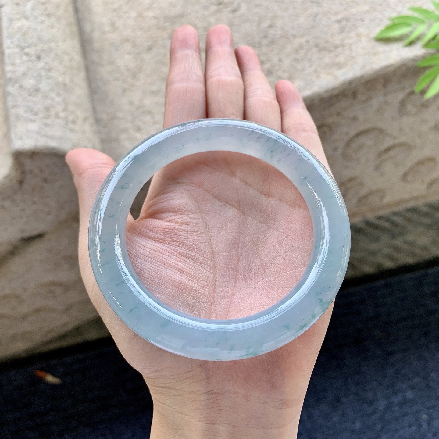 圆条59 60 圈口60.4/10.7/11.1 编码C5092114 冰糯蓝底飘花，水润，种老，细