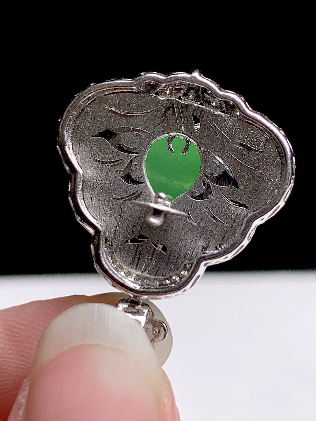 冰阳绿佛公吊坠 18k金钻镶嵌，28.8-22.2-8.5