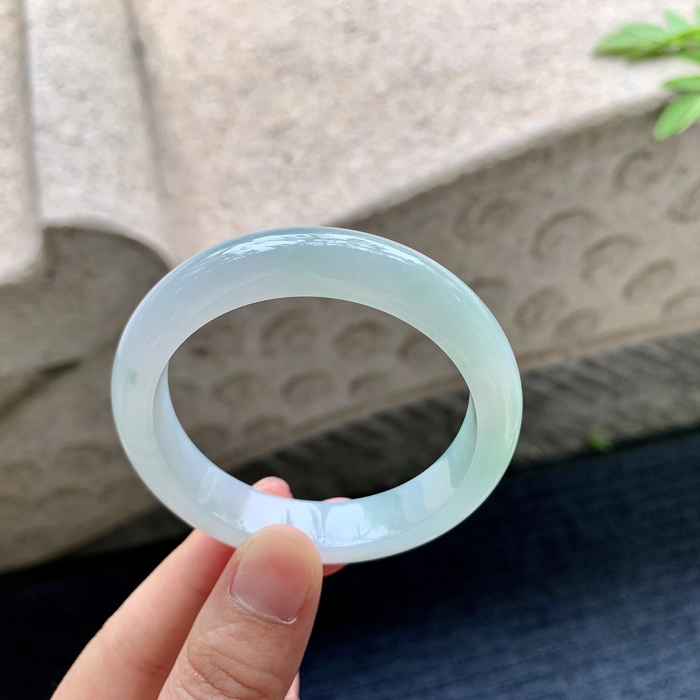 正圈49 50 圈口50/11.5/7.2 编码GL092452 细糯飘绿，水润，种老，细腻，无裂