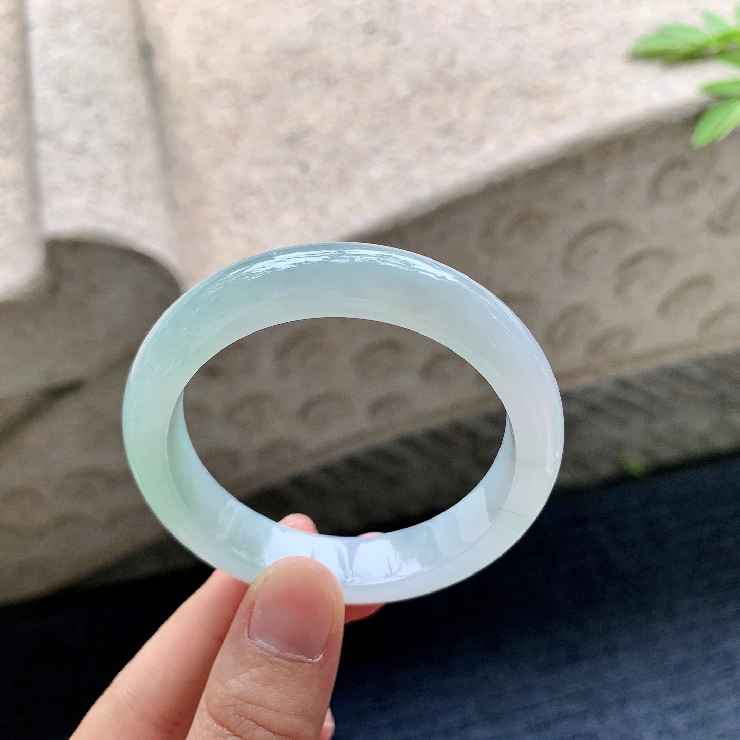 正圈49 50 圈口50/11.5/7.2 编码GL092452 细糯飘绿，水润，种老，细腻，无裂