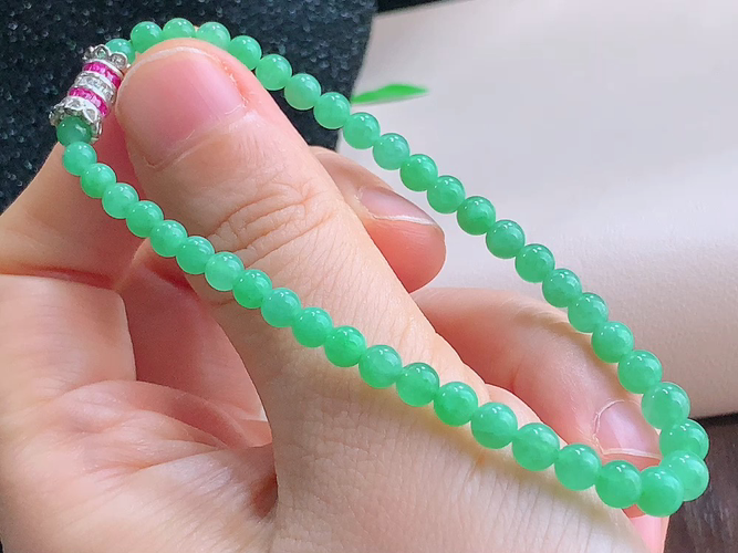 ️ 满绿手串，尺寸大5.0/小3.5mm，包A附证书42-1338