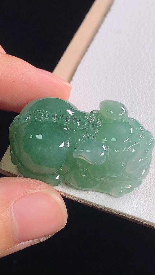 冰晴貔貅，无裂，尺寸:31.5-18.1-12.5mm 29