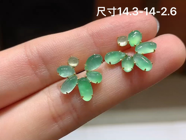 ️ 18K 冰晴随形耳钉 无裂 尺寸，14.3-14-2.6
