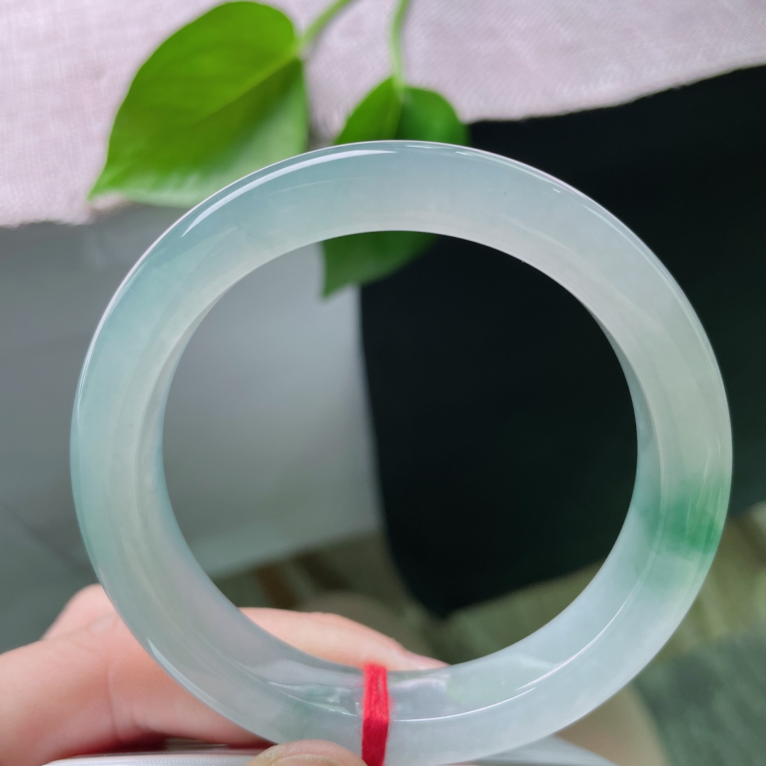 56.4/11.6/8.6冰飘花正圈，冰润细腻，一方冰清，飘花成诗，婉间流动的水墨丹青，种老，无裂，ss54674a