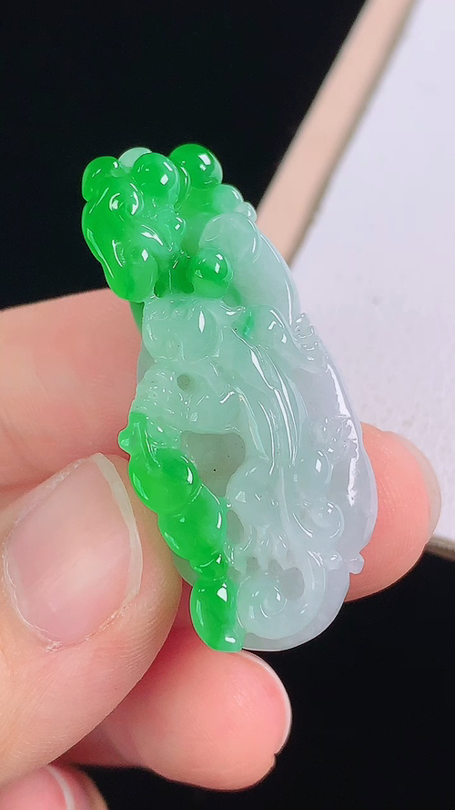 ️冰飘绿貔貅，无裂，尺寸:36.1-15.6-10.1mm 29