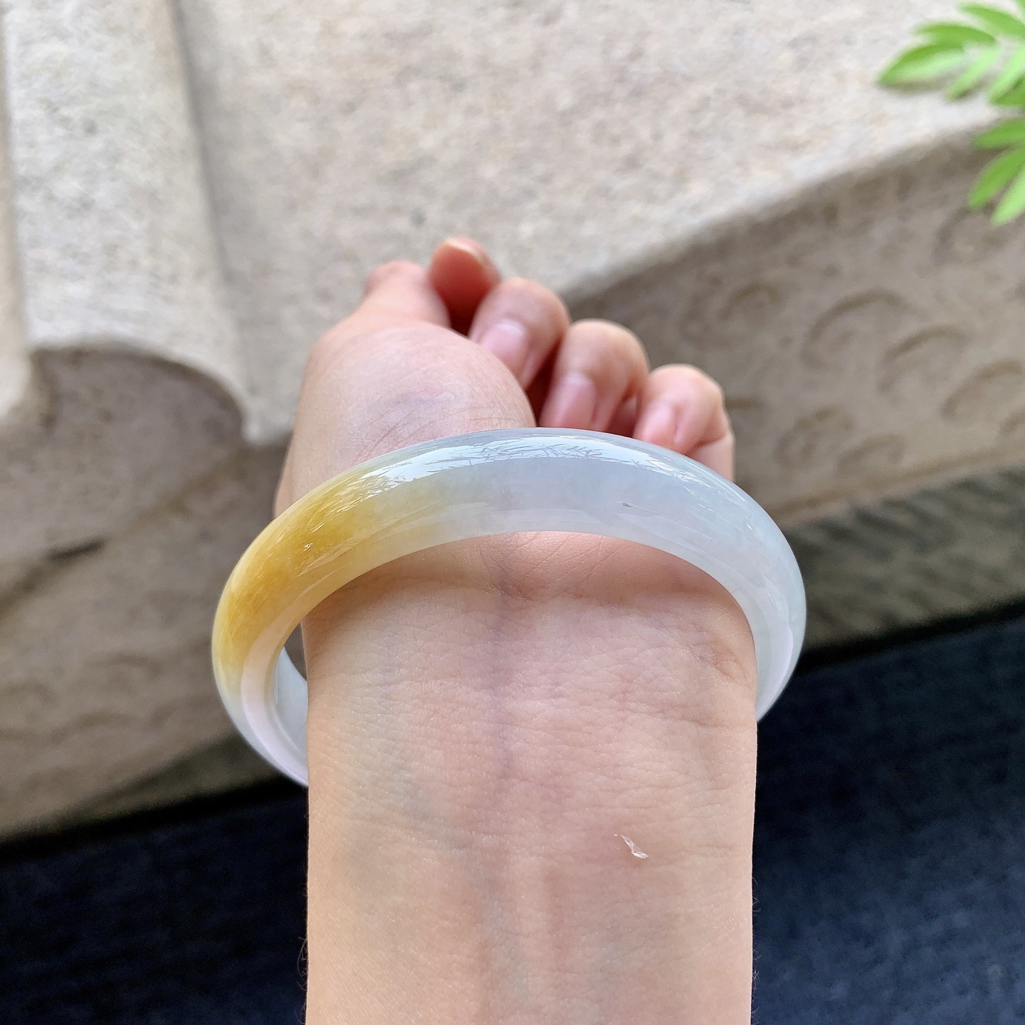 正圈58 59 圈口59.4/12.4/7.8 编码BA092105 紫底飘黄翡，水润，种老，细腻，无裂