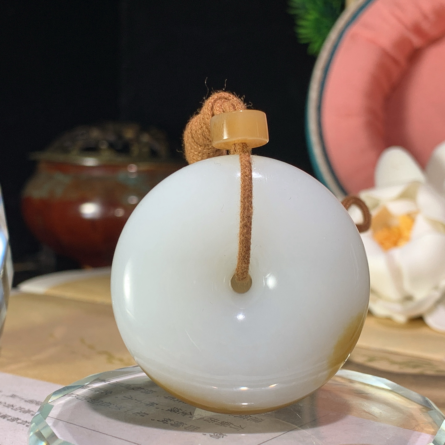 收藏级！新疆且末糖平安扣挂件！尺寸40/13重41.3克 玉质细腻油润 底色纯净 脂粉好，品质好。lt2601002