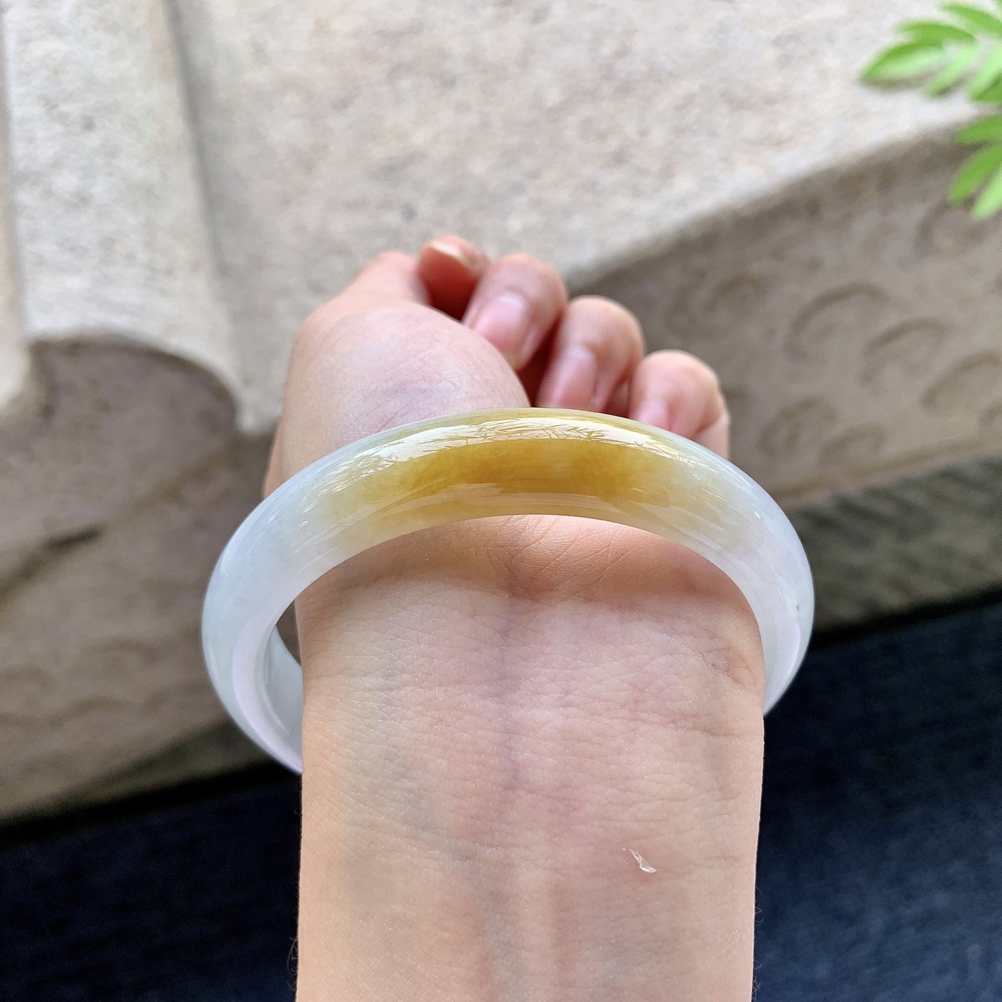 正圈58 59 圈口59.4/12.4/7.8 编码BA092105 紫底飘黄翡，水润，种老，细腻，无裂