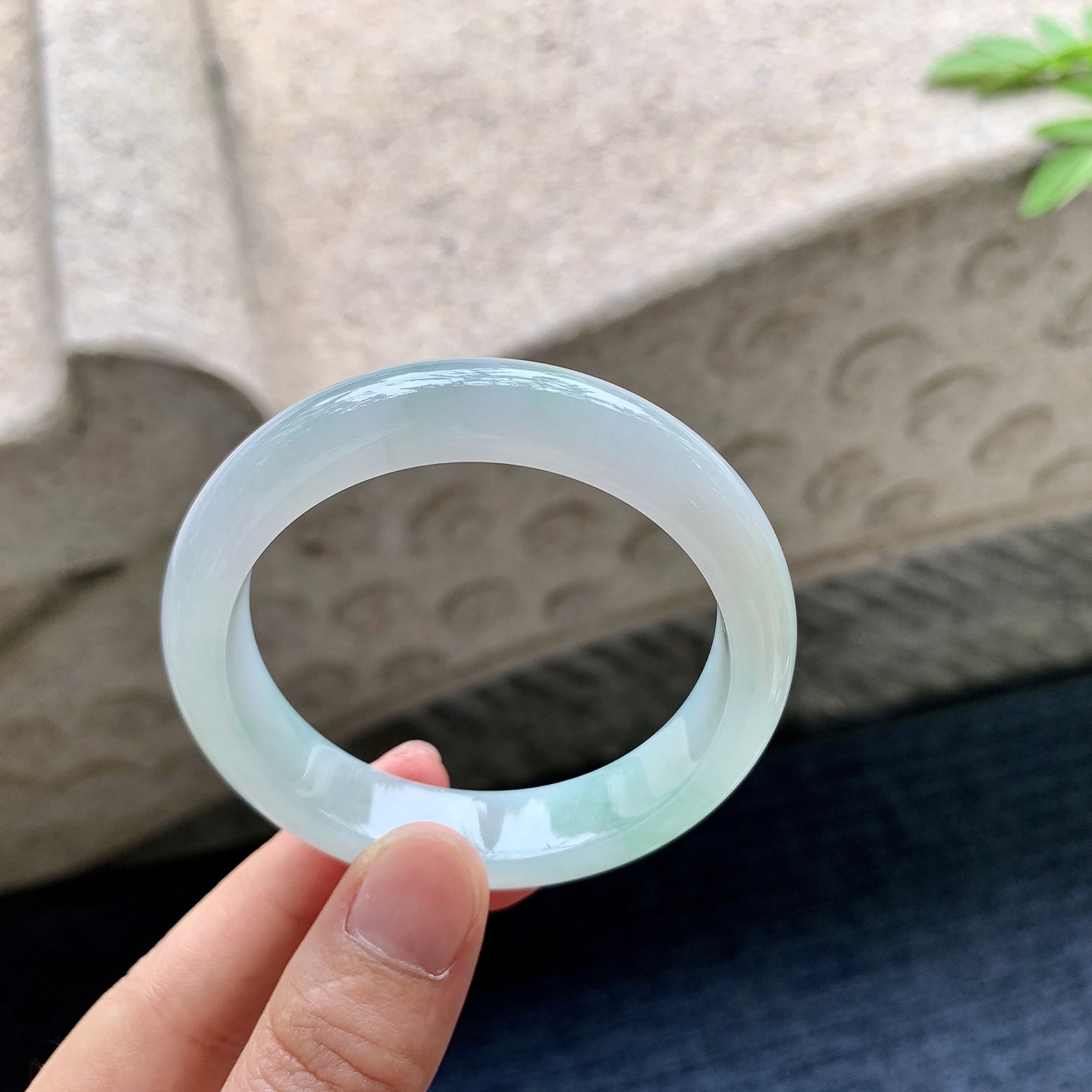 正圈49 50 圈口50/11.5/7.2 编码GL092452 细糯飘绿，水润，种老，细腻，无裂