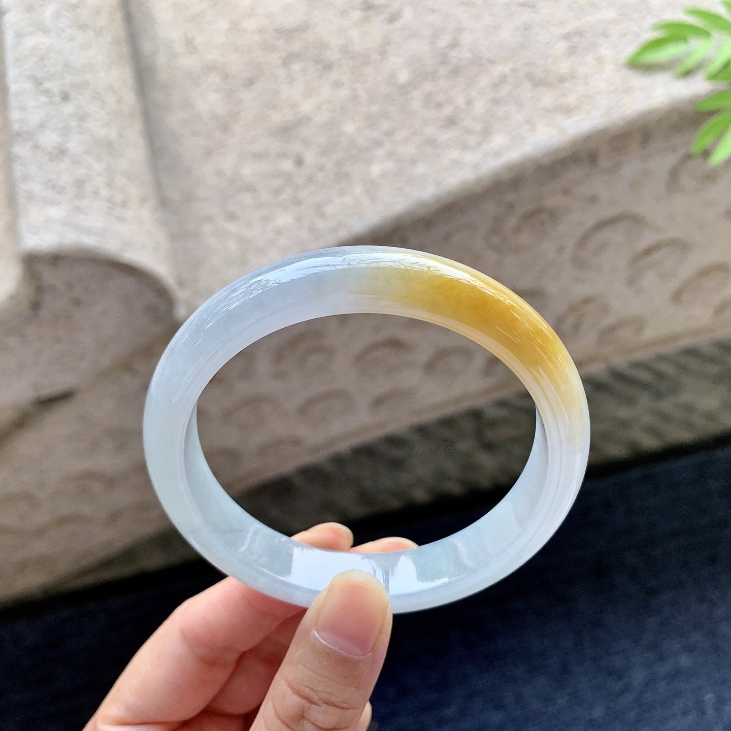 正圈58 59 圈口59.4/12.4/7.8 编码BA092105 紫底飘黄翡，水润，种老，细腻，无裂