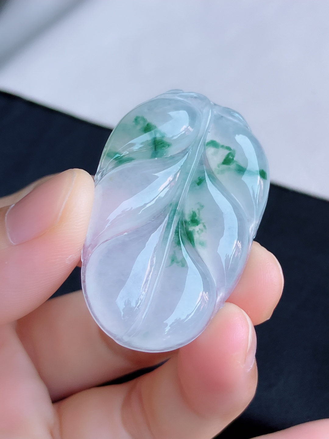 ️，冰种飘花金枝玉叶，晶莹剔透，花色清爽，尺寸45.3/28.6/5.5/自然光实拍