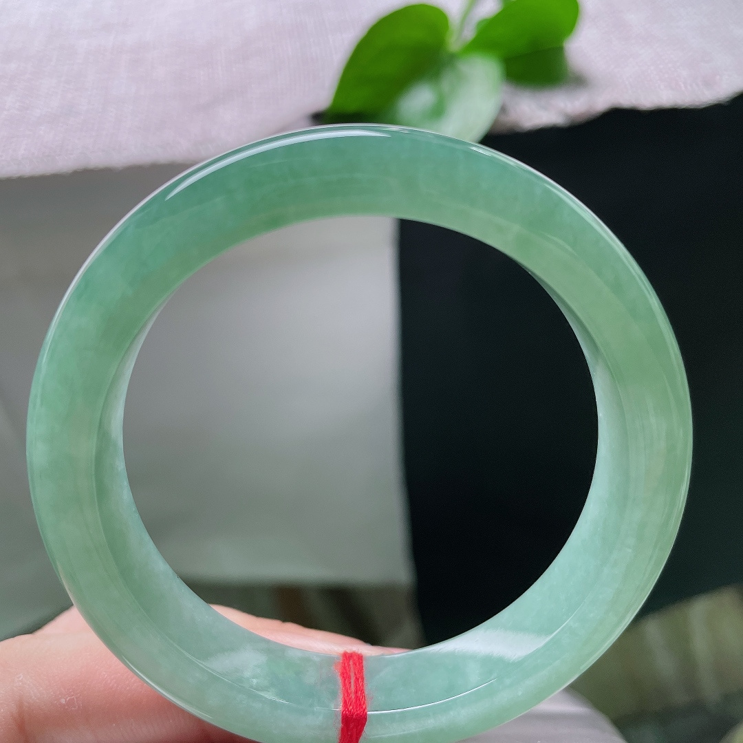 55.6/11.9/8.4，湖水绿正圈，颜色分布均匀，种老，窈窕淑女，君子好逑。棉线，ss56809