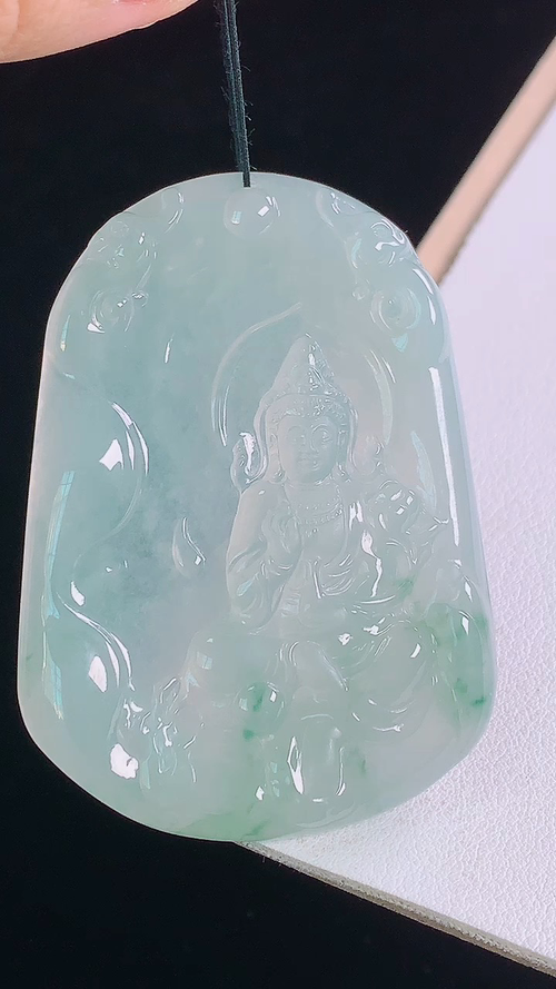 冰飘花大势至观音，一刀切，无裂，尺寸:58.6-42.2-5.5mm 29