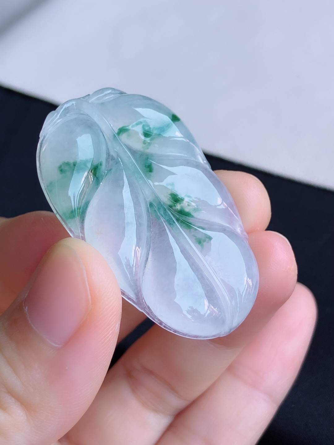 ️，冰种飘花金枝玉叶，晶莹剔透，花色清爽，尺寸45.3/28.6/5.5/自然光实拍