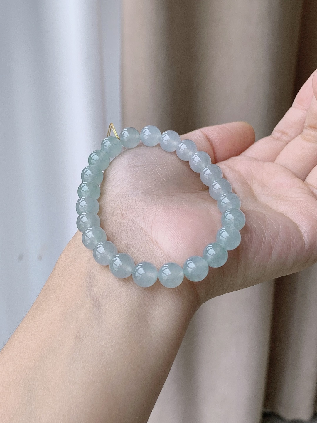 【珠子】白冰手串圆珠珠子手串 【说明】缅甸 性比高 【尺寸】8mm 【重量】22克