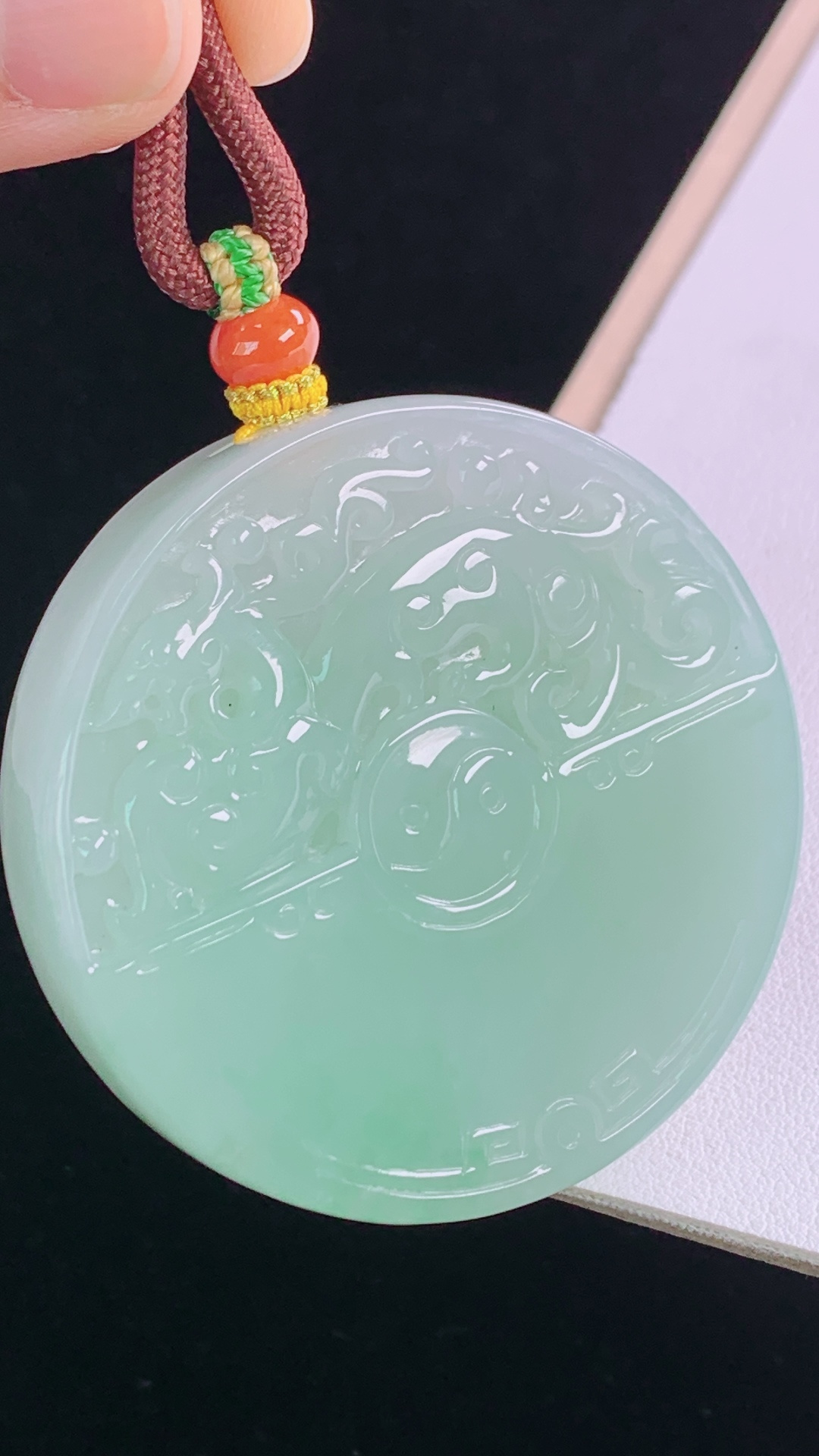 ️冰飘绿仿古龙牌 有种有色，底子细腻，无裂 尺寸:53.0-14.1mm 2