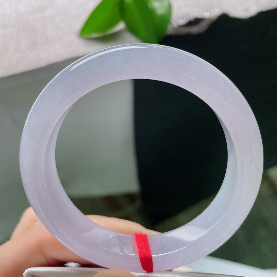 54.6/12.3/8.7，正圈，棉线，冰润莹透，种质细腻，自带温润柔光，紫调淡雅不浓艳，上手温柔显贵，仙气十足。ss59389a