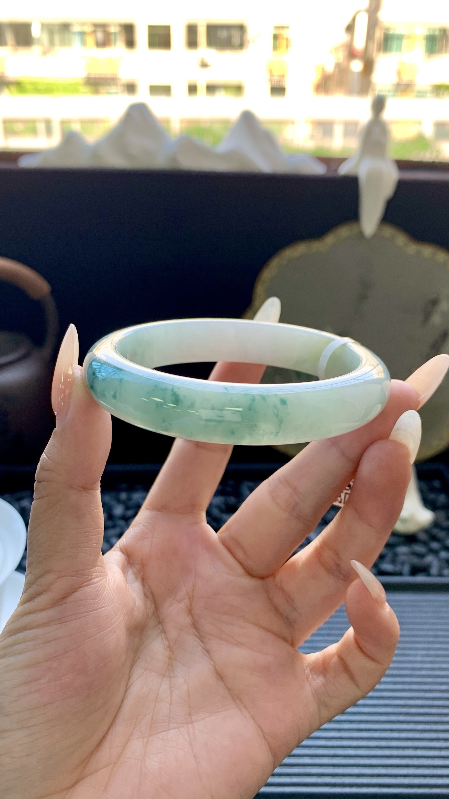 黄翡飘蓝花正圈镯成品（微瑕） HYY-3646 尺寸：58-12.5-8