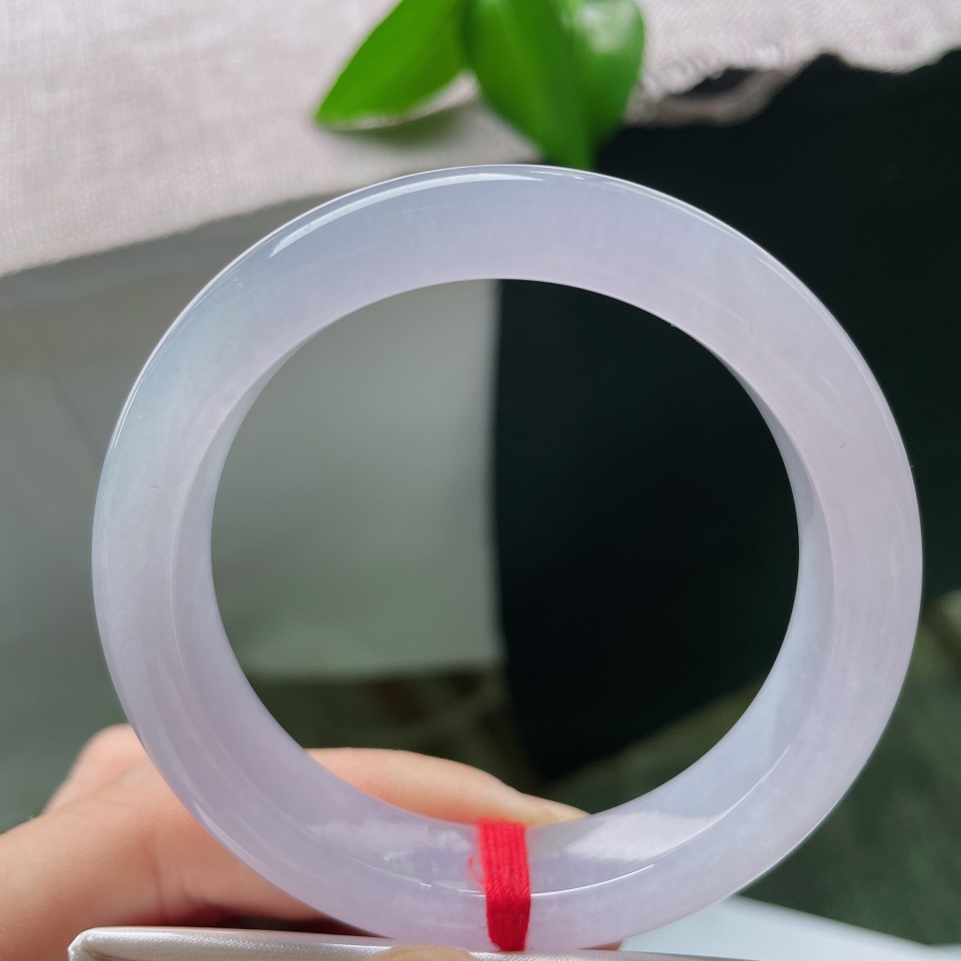54.6/12.3/8.7，正圈，棉线，冰润莹透，种质细腻，自带温润柔光，紫调淡雅不浓艳，上手温柔显贵，仙气十足。ss59389a