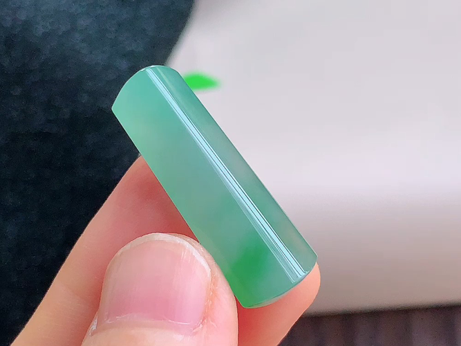 ️ 无事牌，无裂，尺寸29.5-10.3-5.1mm，包A附证书
