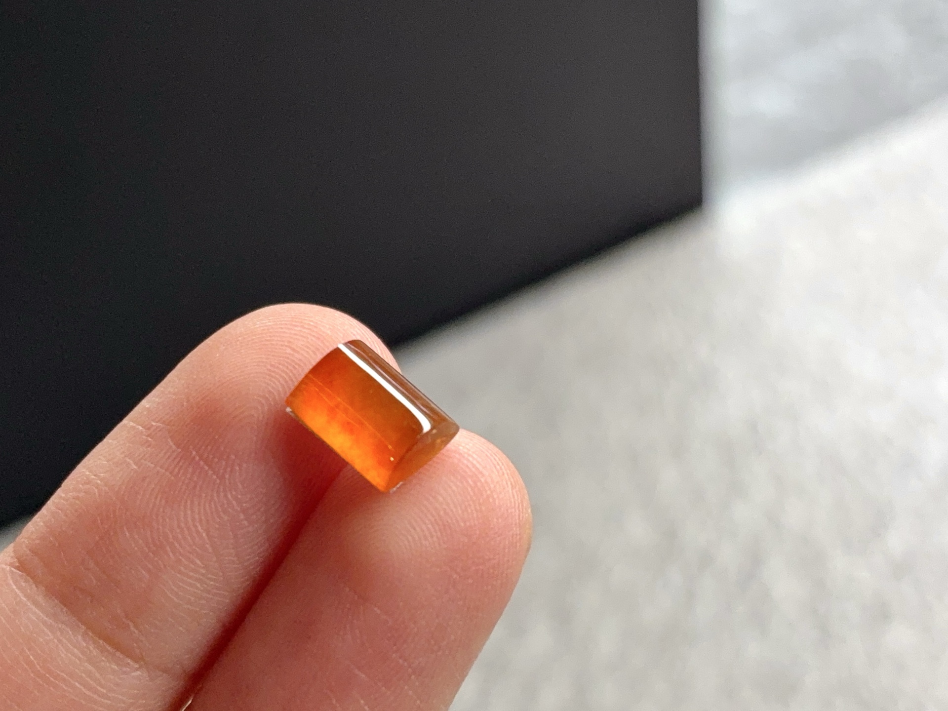 ️ 红马鞍 尺寸：8×5.9×3