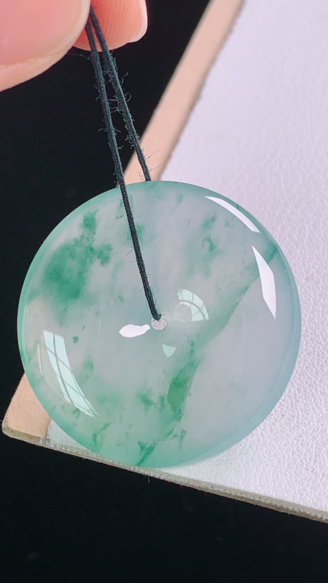 ️高品质 冰种飘花平安扣 花色灵动，清爽细腻，无裂 尺寸:31.3-6.0mm 29