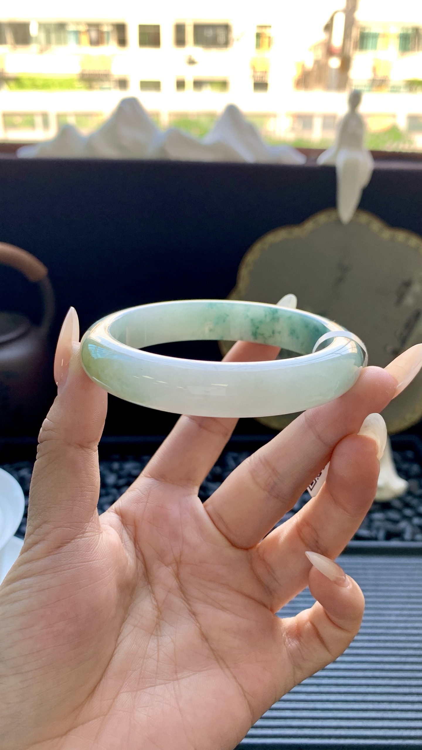黄翡飘蓝花正圈镯成品（微瑕） HYY-3646 尺寸：58-12.5-8