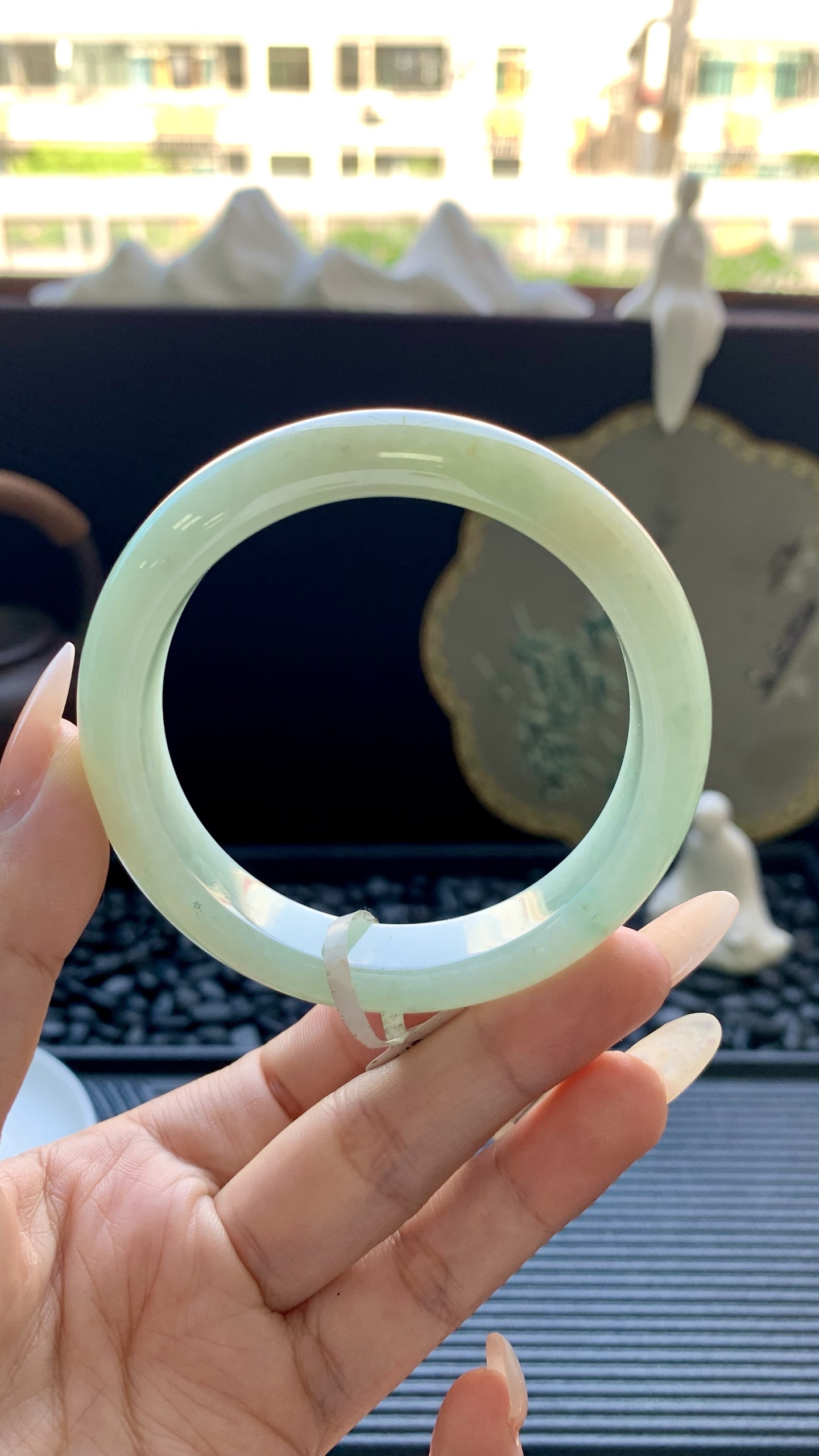 淡果绿黄翡正圈镯成品 HY-6431 尺寸：55-12-8.5