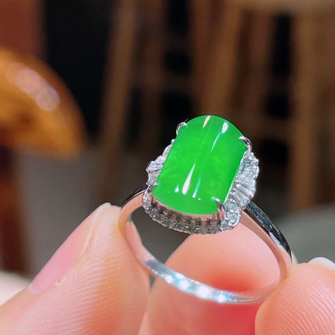 ️冰绿戒指，18k镶嵌，老种起光，细底通透，尺寸：裸石11/7.8/2.9mm1003