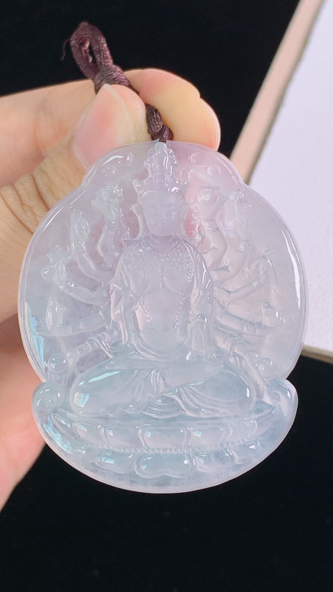 ️千手观音 种水，冰透起光，无裂 尺寸:48.8-40.3-5.5mm 29